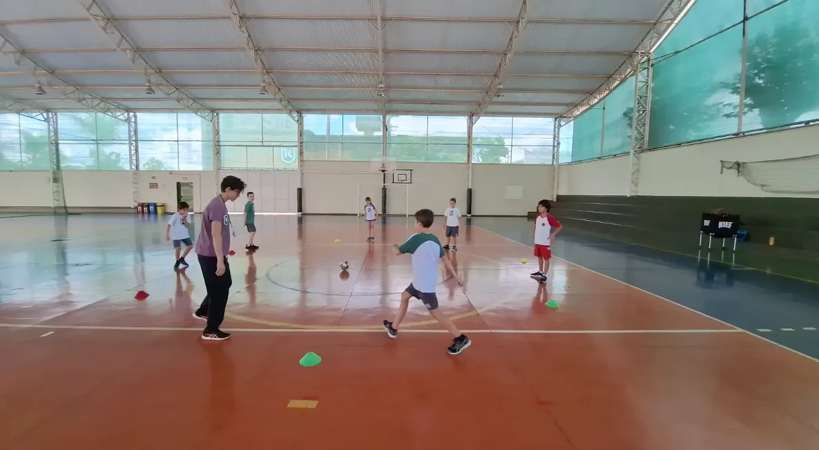 <span class='span-italic'>Esportes</span> com Bola